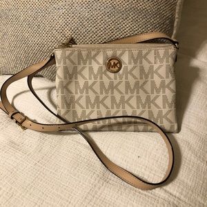 Michael Kors Crossbody